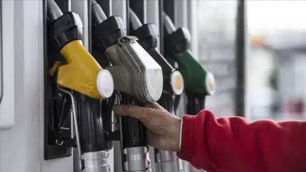 Akaryakıtta üç haneli rekor uyarısı: Benzin ve motorin 100 TL’yi aşacak mı?